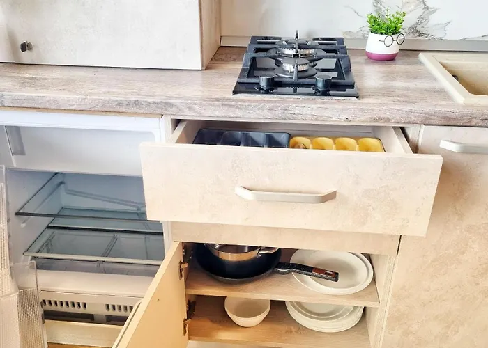 Mandala Studiouri 公寓 *