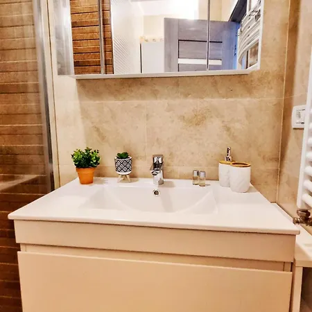 Apartament Mandala - Studiouri Si