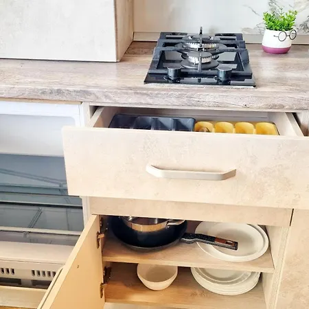Mandala - Studiouri Si Apartament *